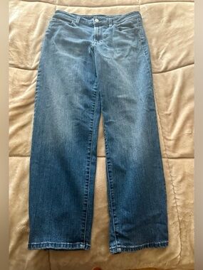 Old Navy 6p WOW loose jeans- like new